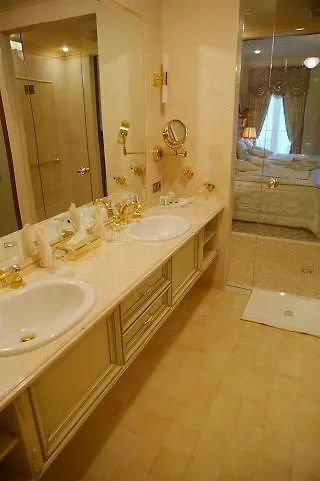 Royal & 호텔 리가