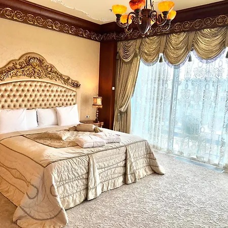 Royal & 5* Рига