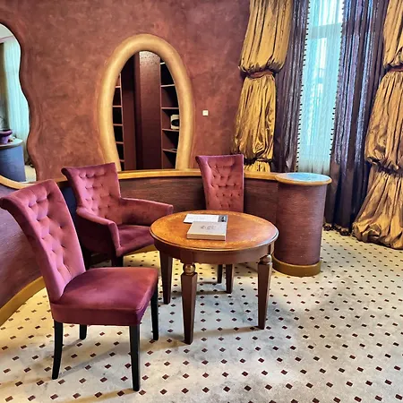 Viesnīca Royal & 5*