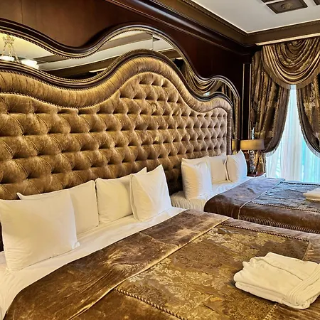 Royal & Готель 5*