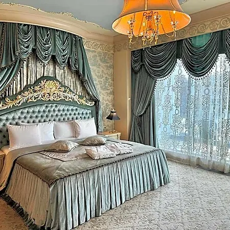 Royal & Hotel 5*