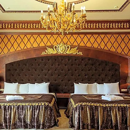 Hotel Royal &