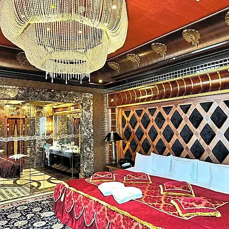 Hotel Royal &