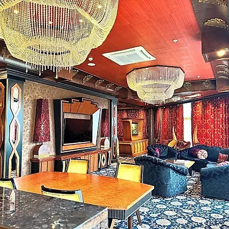 Hotel Royal & 5*