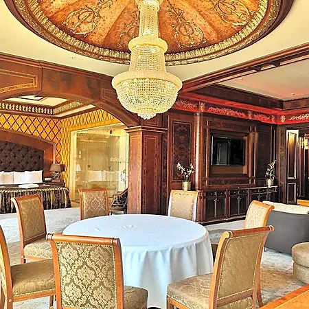 Hotel Royal & 5*