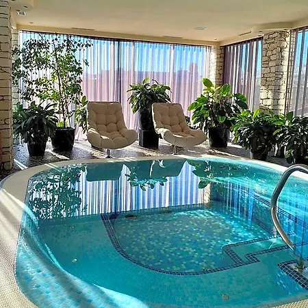 Royal & 5* Riga
