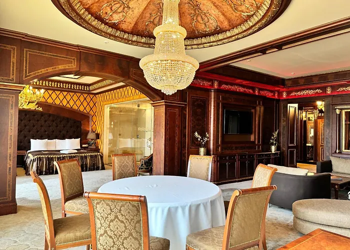 Viesnīca Royal & 5*