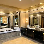Royal & 5* Riga