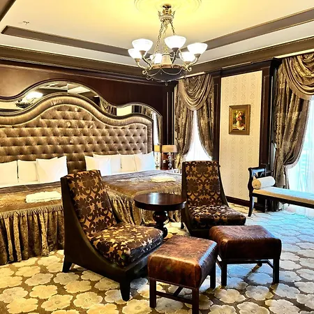 Hotel Royal &