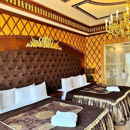 Hotel Royal &